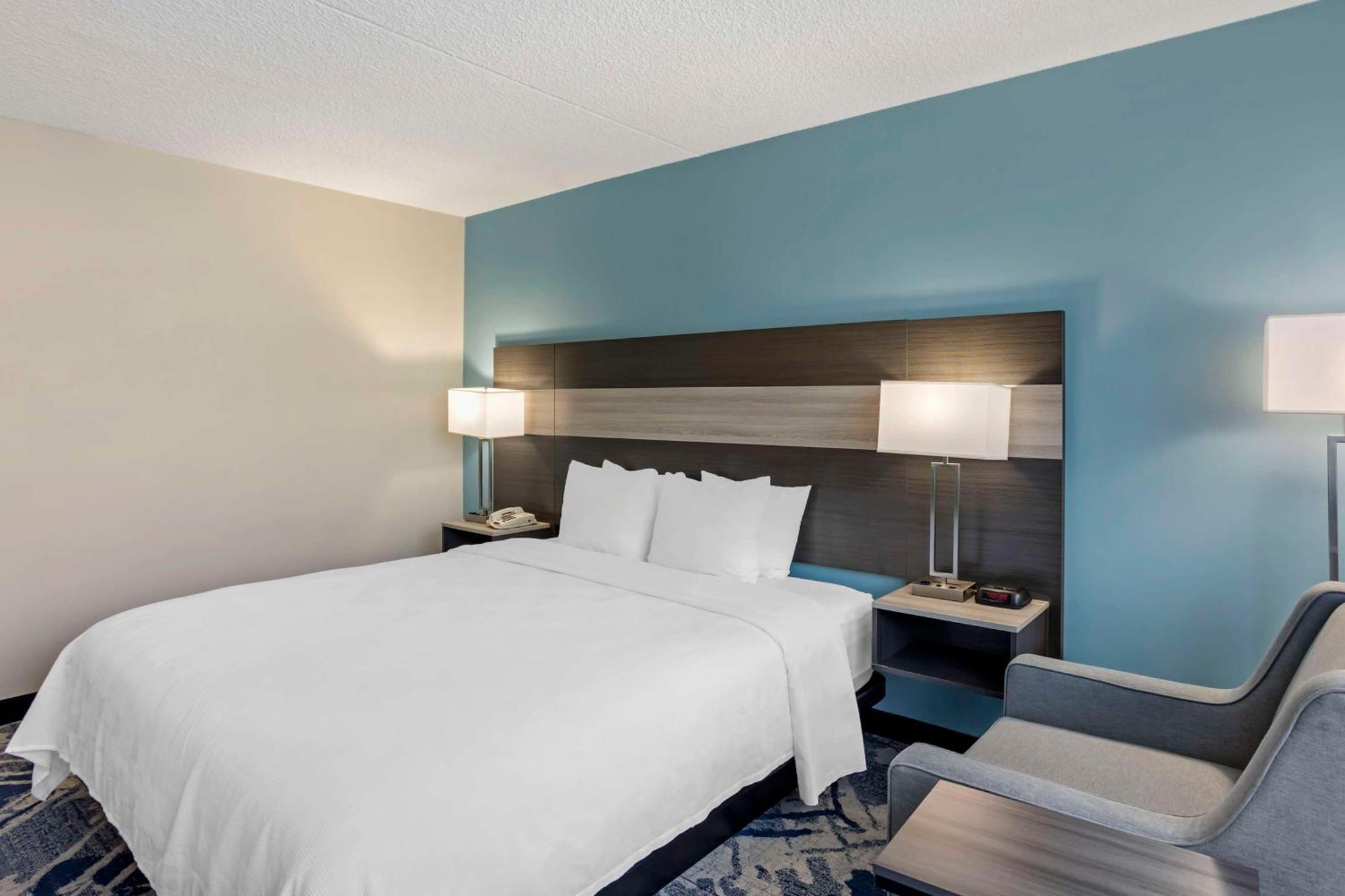 Best Western Rutgers University Hotel East Brunswick Exterior foto